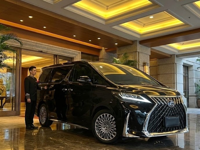 TOYOTA Alphard LM Look
